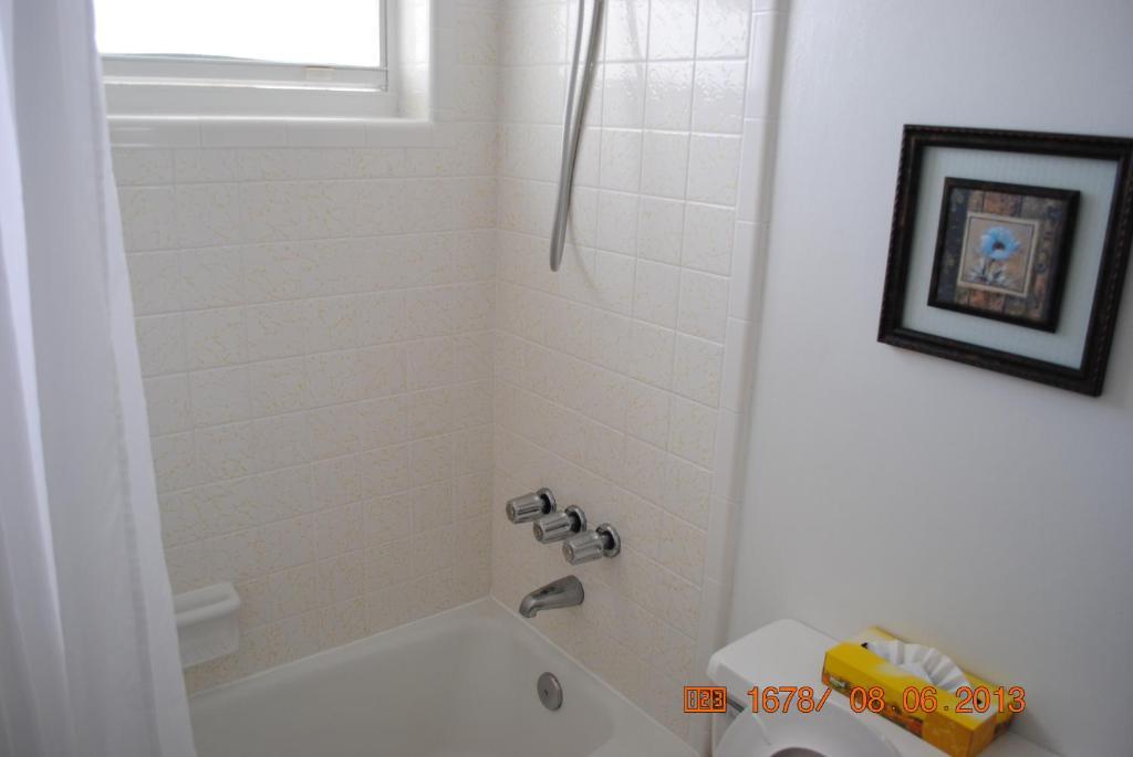 Wave Beach Vacation Rentals Помпано Бийч Стая снимка