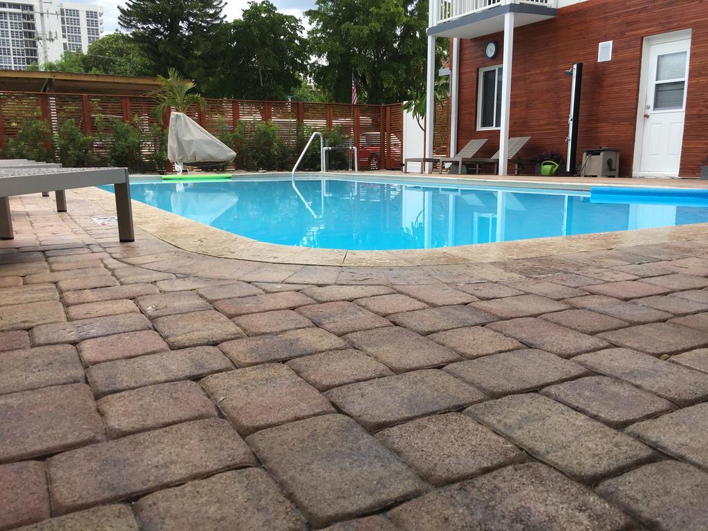Wave Beach Vacation Rentals Помпано Бийч Екстериор снимка