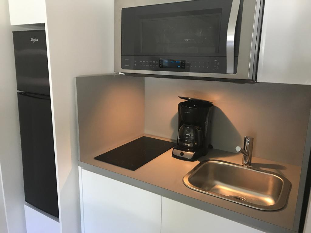 Wave Beach Vacation Rentals Помпано Бийч Стая снимка