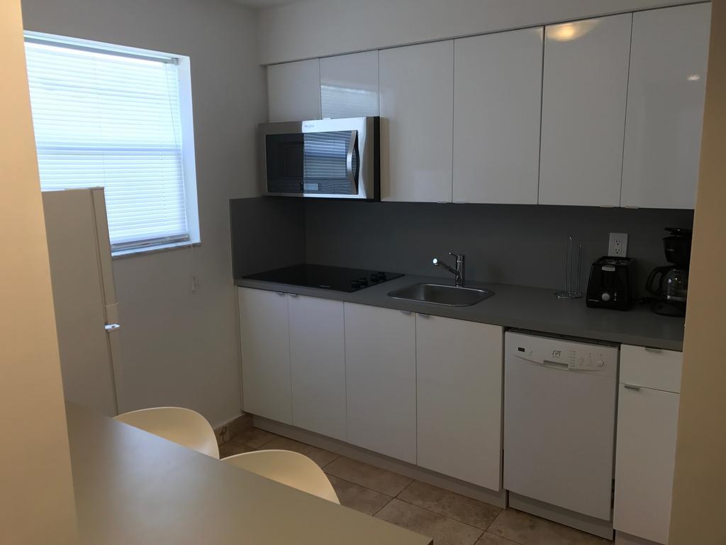 Wave Beach Vacation Rentals Помпано Бийч Стая снимка