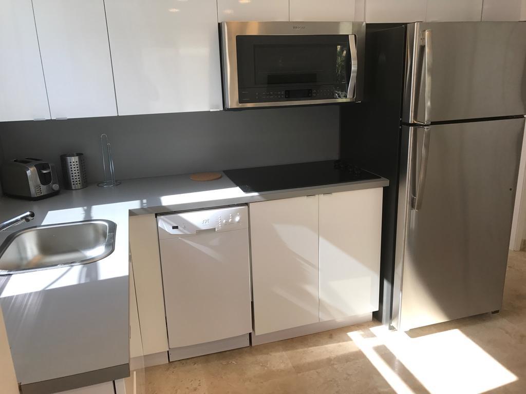 Wave Beach Vacation Rentals Помпано Бийч Стая снимка