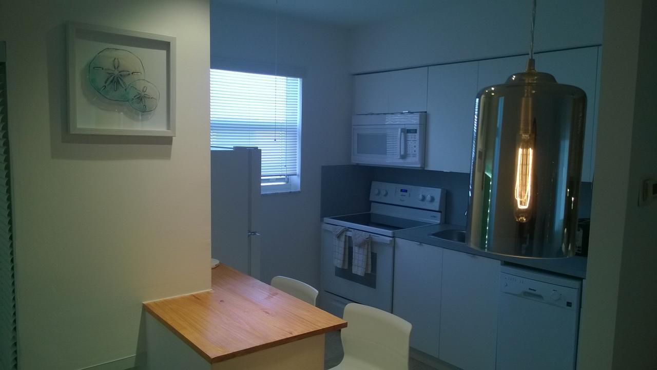 Wave Beach Vacation Rentals Помпано Бийч Екстериор снимка