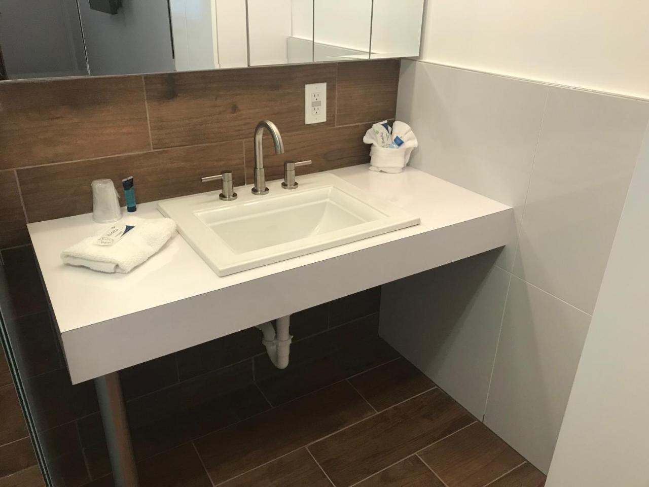Wave Beach Vacation Rentals Помпано Бийч Екстериор снимка